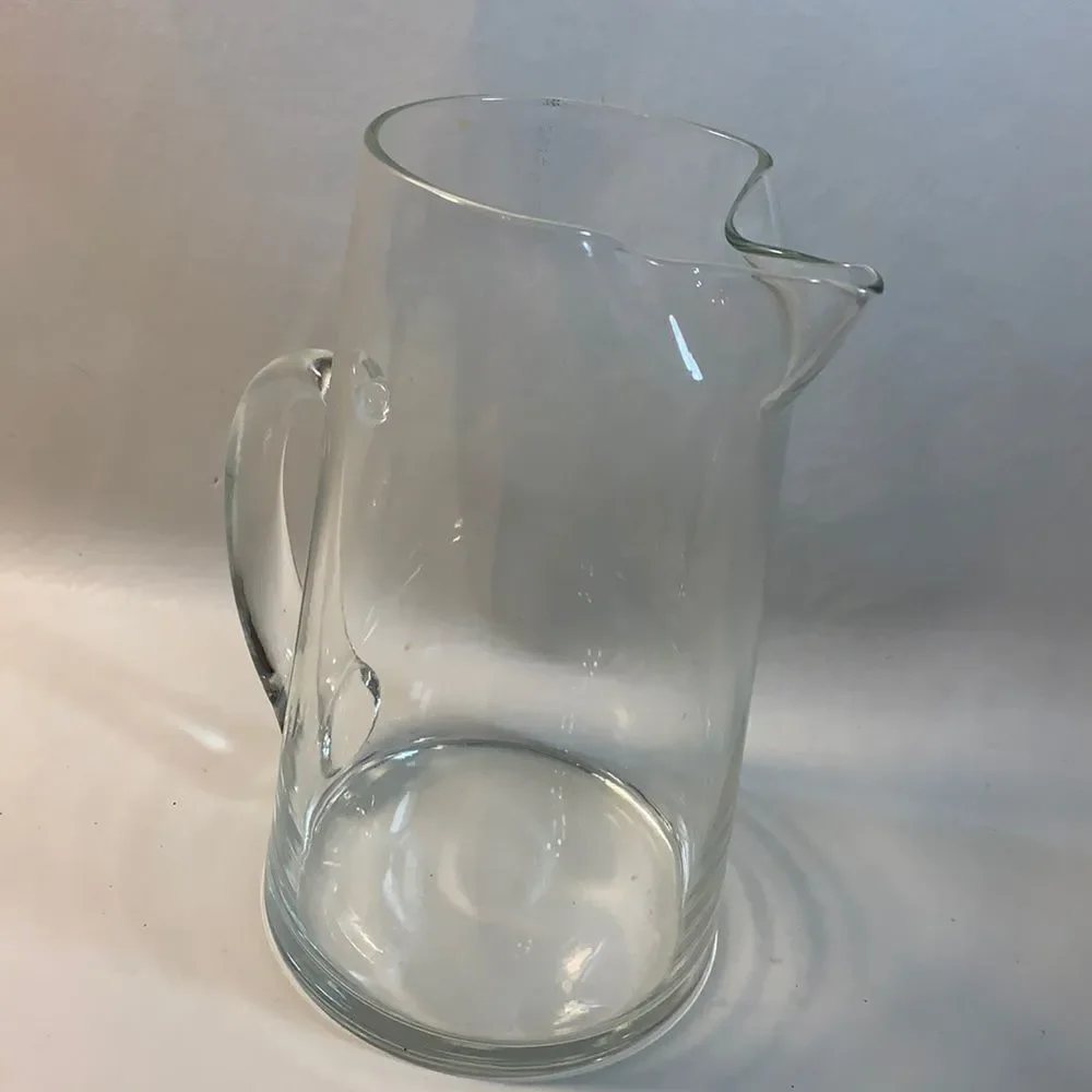 Clear Glass Needle Nose Spout Serving Juice Bar Cocktail Pitcher 1 Quart EUC